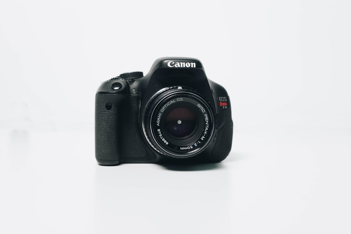 Filmmaker using a cinema camera with interchangeable lens